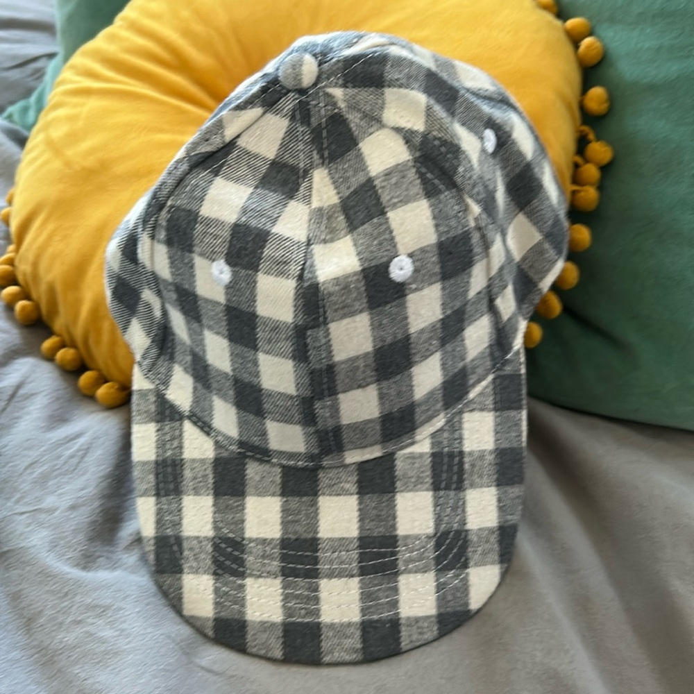 Women’s Grey and Off White Gingham Baseball Hat